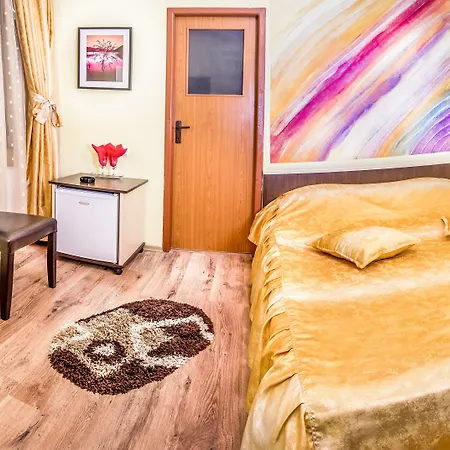 Eos Hotel 2*