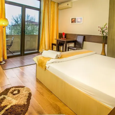 Eos Hotel 2*