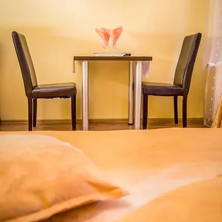 Eos 2* 부쿠레슈티